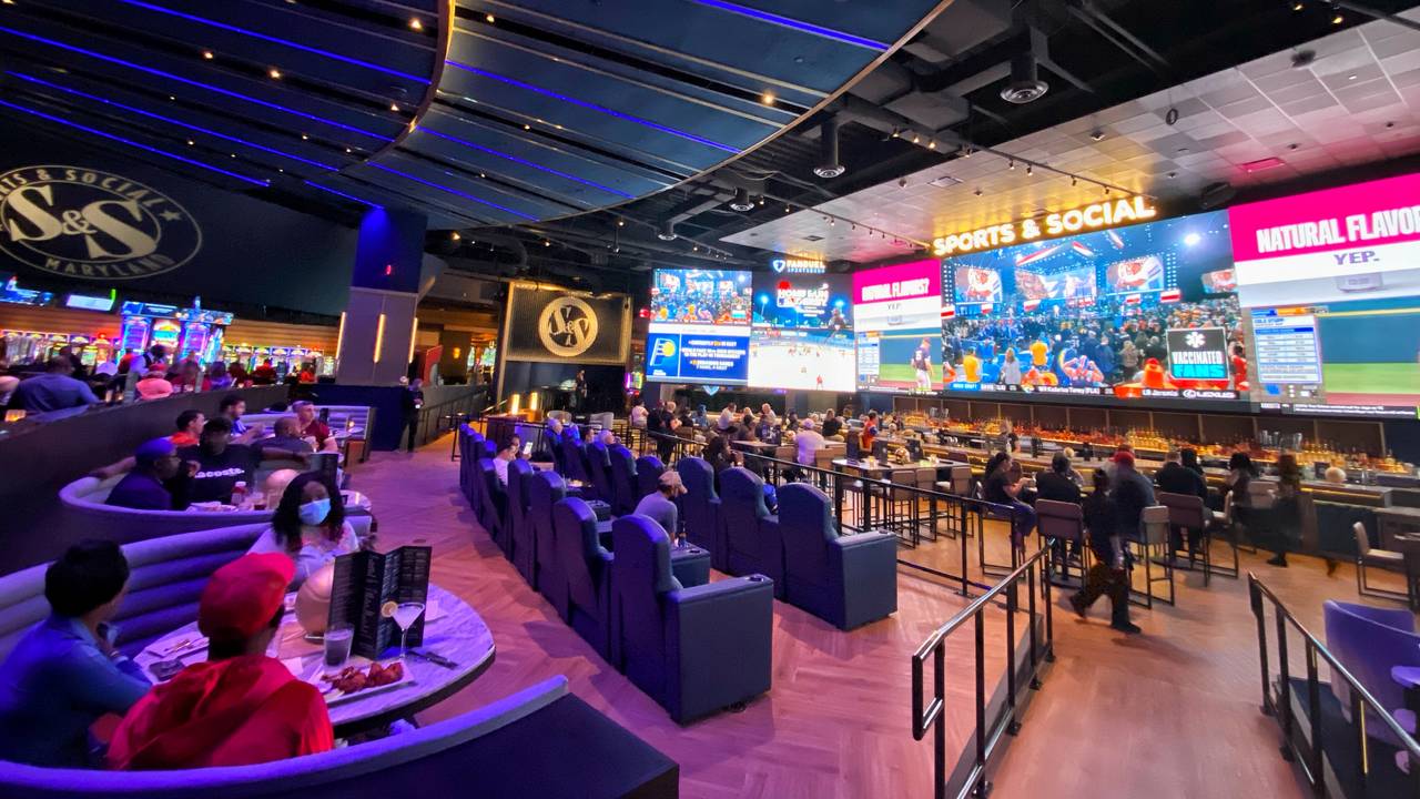 Live Casino Sports Bonanza: Betting on a Digital Frontier